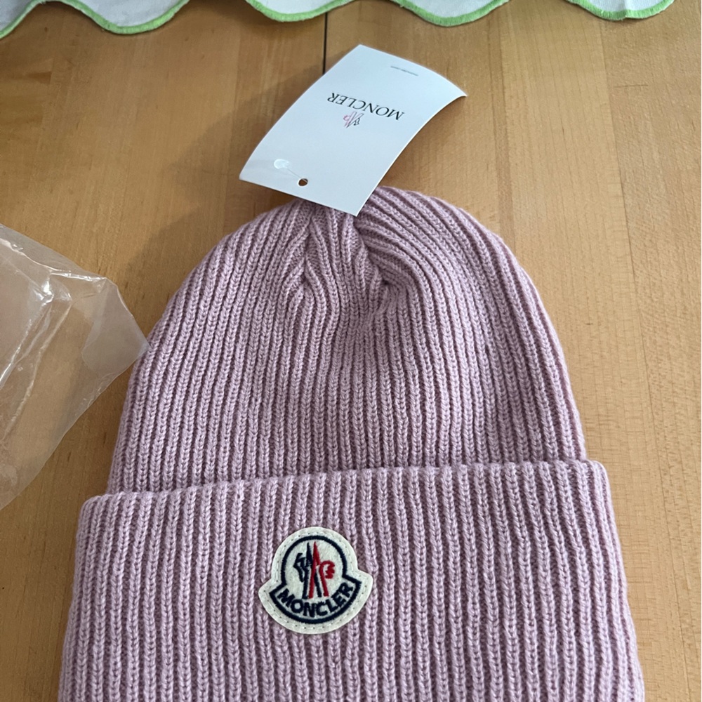 NWT Moncler Beanie Hat Wool & Acrylic One Size Lavender